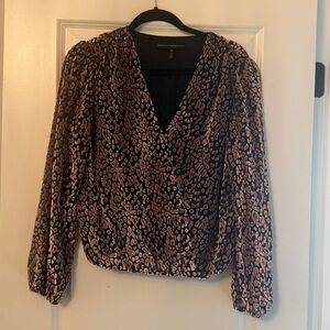 White House Black Market Black and Pink Blouse sz XS mint